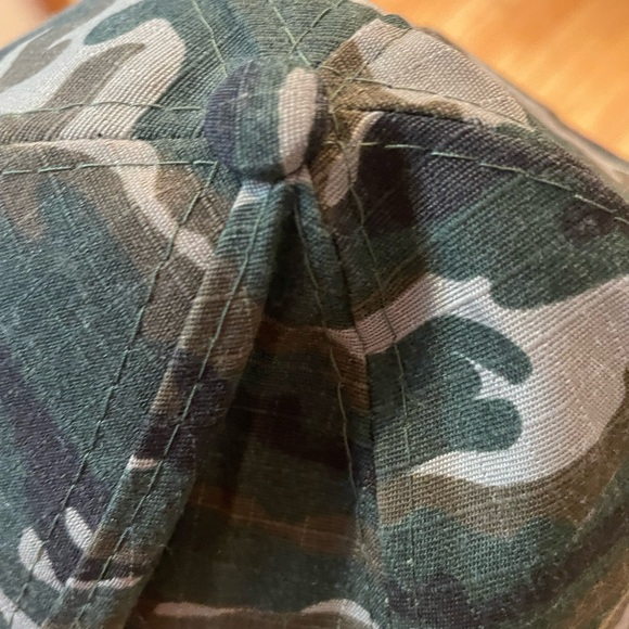 🎉2/$25🎉NWT Unisex camo cap - lightweight- adjustable Velcro strap - fall hat - Picture 3 of 8